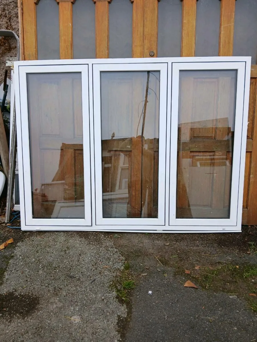 Pvc window (like new) - Image 1
