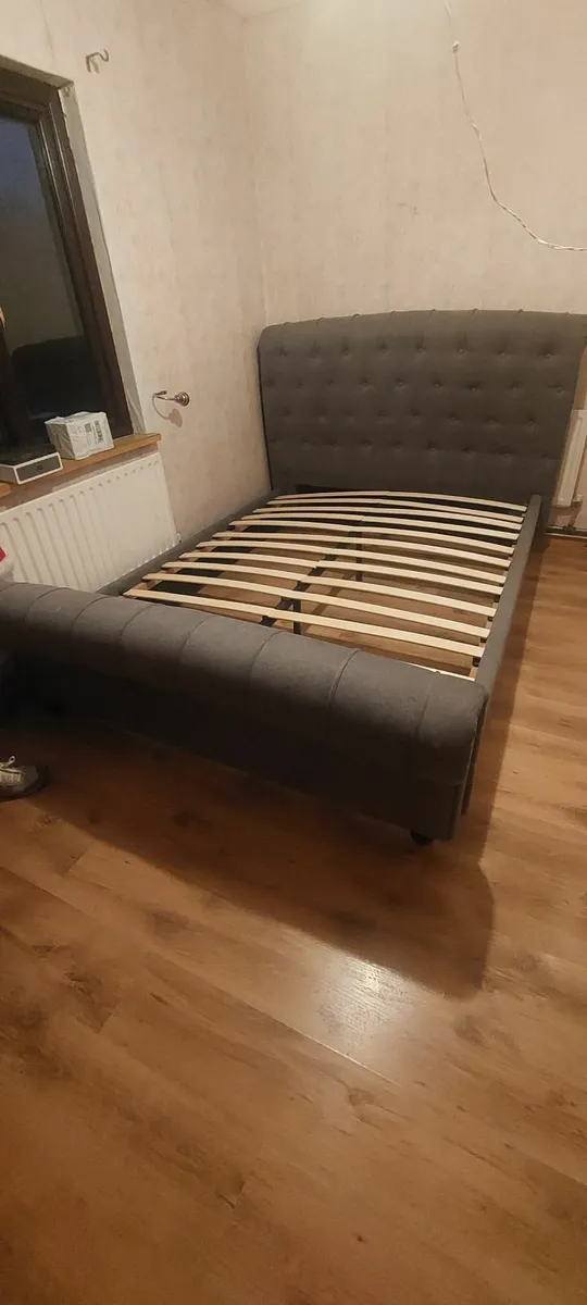 Bed - Image 1