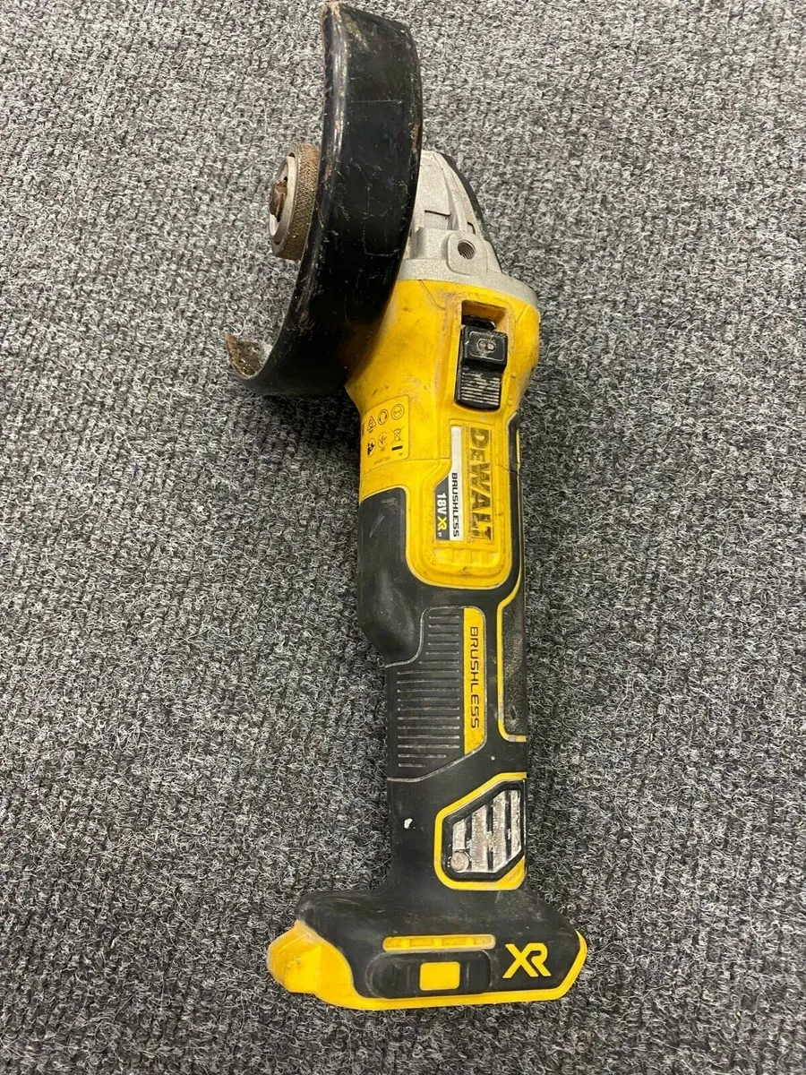 Dewalt DCG405 Cordless Grinder - Image 2