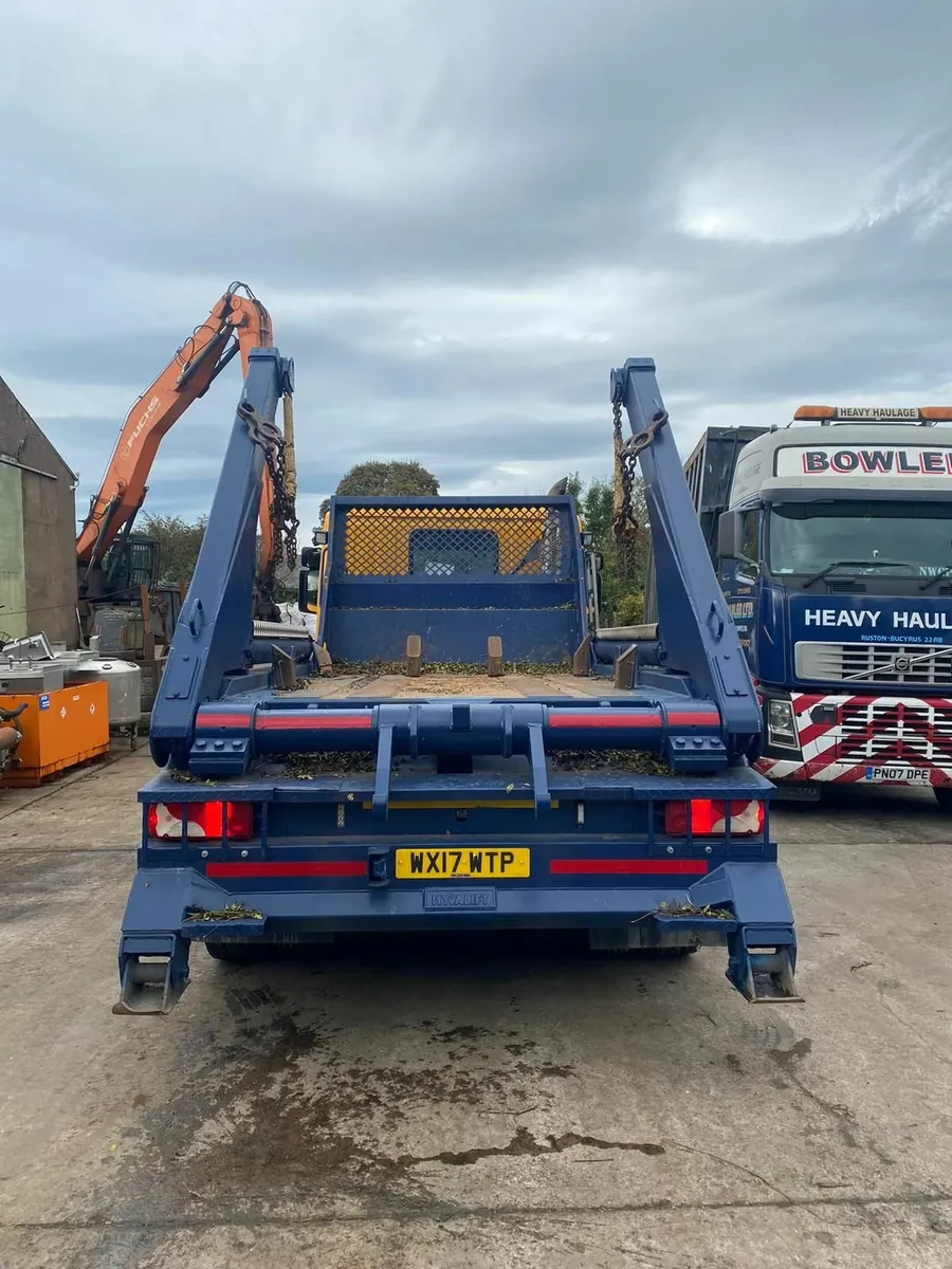 2017 Scania P250 Skip Loader - Image 4