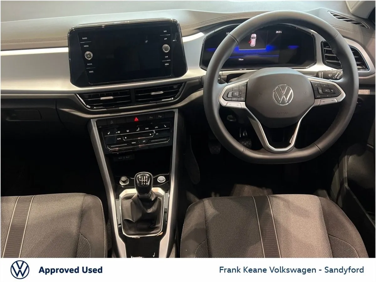 Volkswagen T-Roc  75 Edition  1.0tsi M6F 116HP Ma - Image 2
