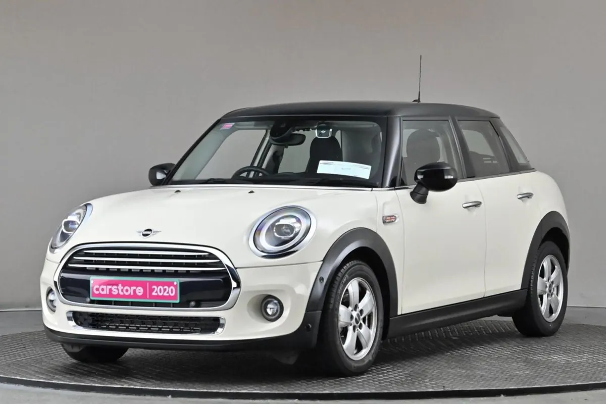 MINI Cooper 1.5 Cooper Auto 5DR  bi-tone Roof rev - Image 3