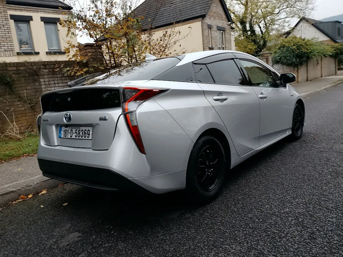 Toyota Prius Daa-zvw50 5DR Auto - Image 3