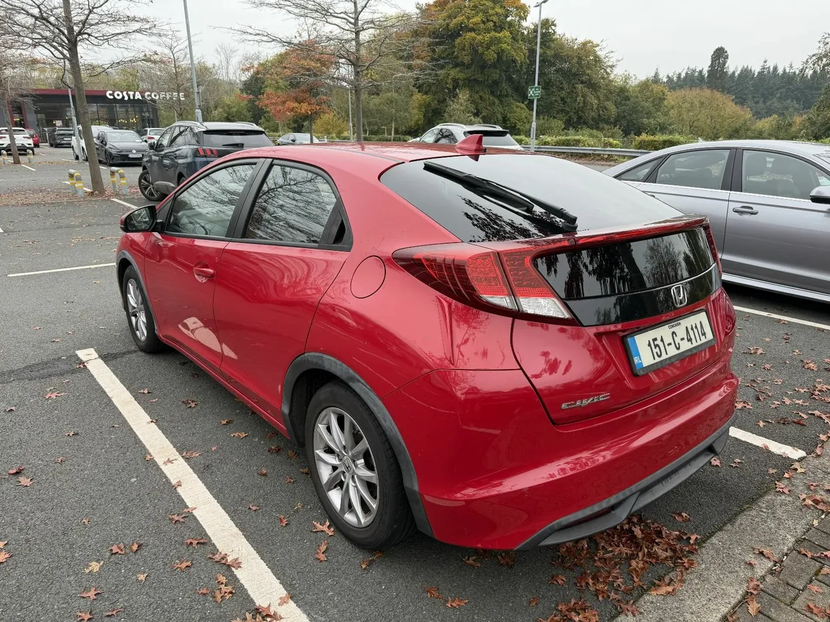 Honda Civic 2015 - Image 2
