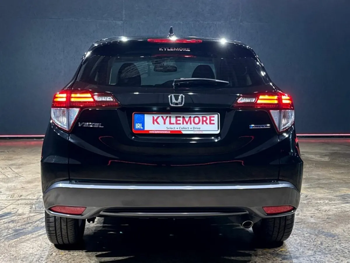 Honda Vezel 1.5 HYBRID - CRUISE CONTROL - REVERSE - Image 4