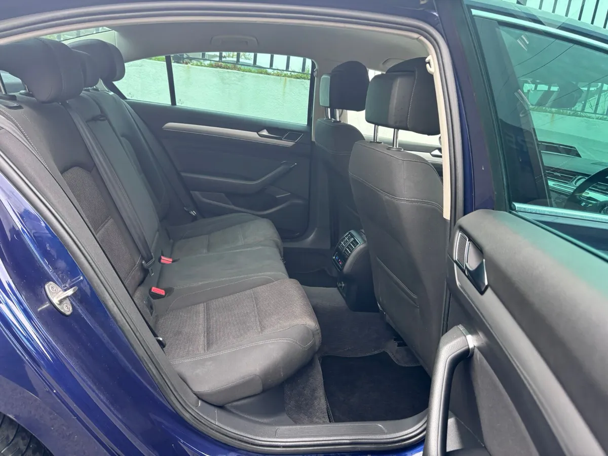 Volkswagen Passat 1.6 COMFORTLINE 2018 - Image 4