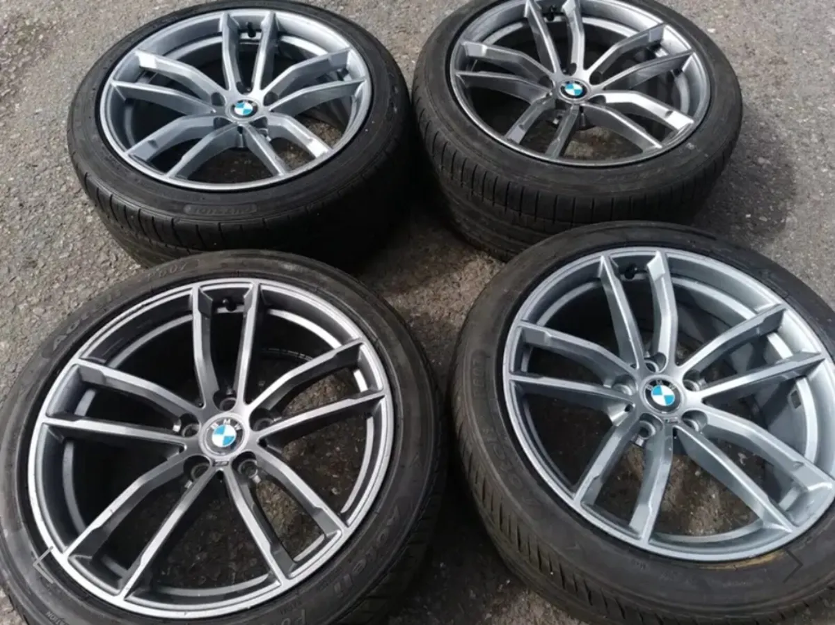 BMW/VW/GOLF/CADDY 18 G30 ALLOYS / VGOOD TYRES