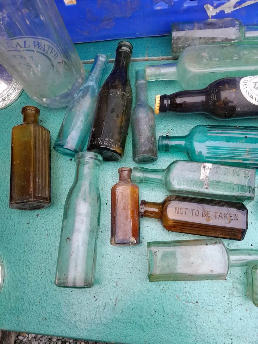 Vintage bottle - Image 3