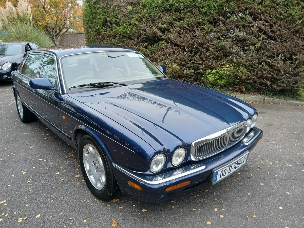 Jaguar 4.0 sovereign v8 automatic - Image 1