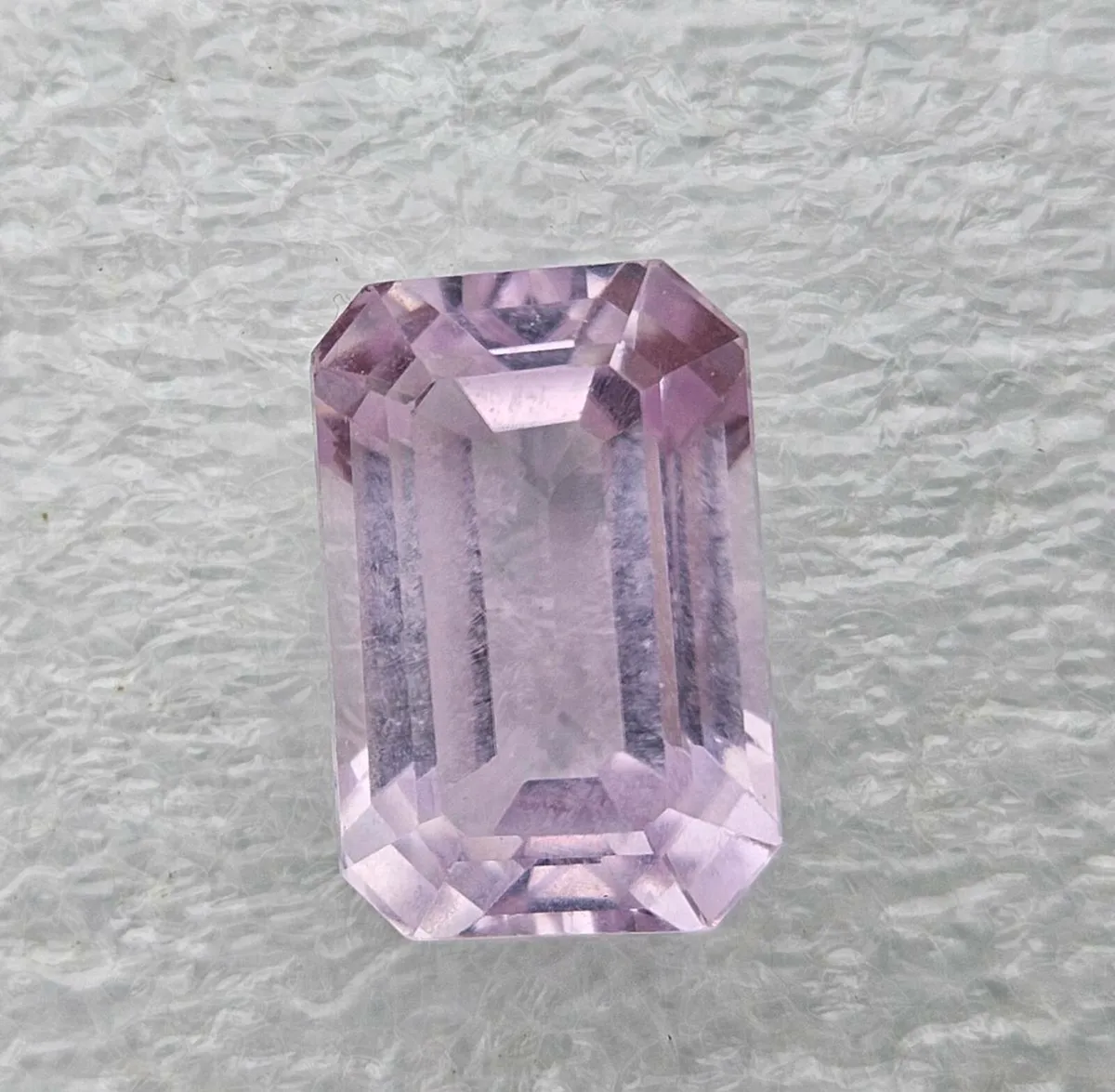 Certified Gemstones  Kunzit & Spinels - Image 3
