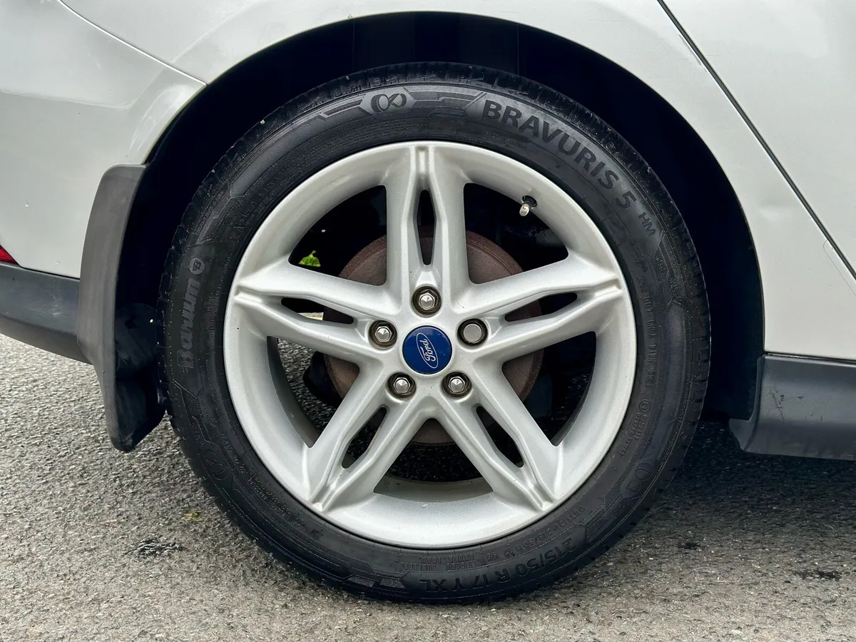 2016 Ford Focus 1.0 ECOBOOST ZETEC PET MANUAL - Image 4