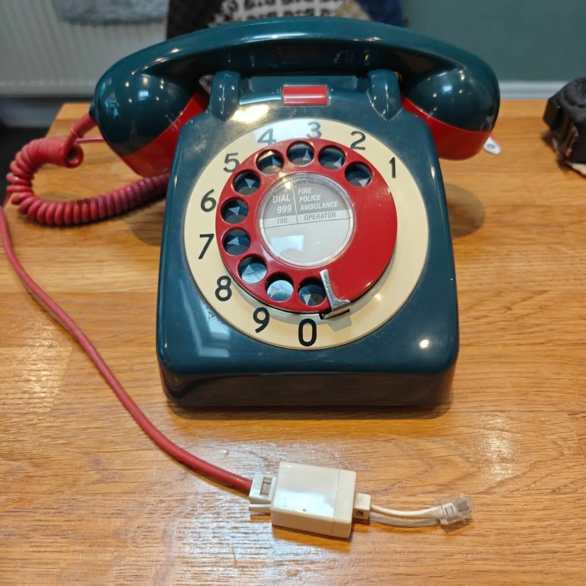 Vintage Rotary-dial Telephone - Image 3