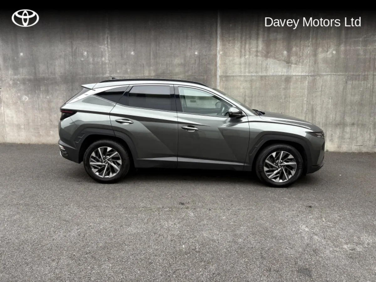Hyundai Tucson IX35 EXECUTIVE PLUS DIESEL 5 5DR - Image 3