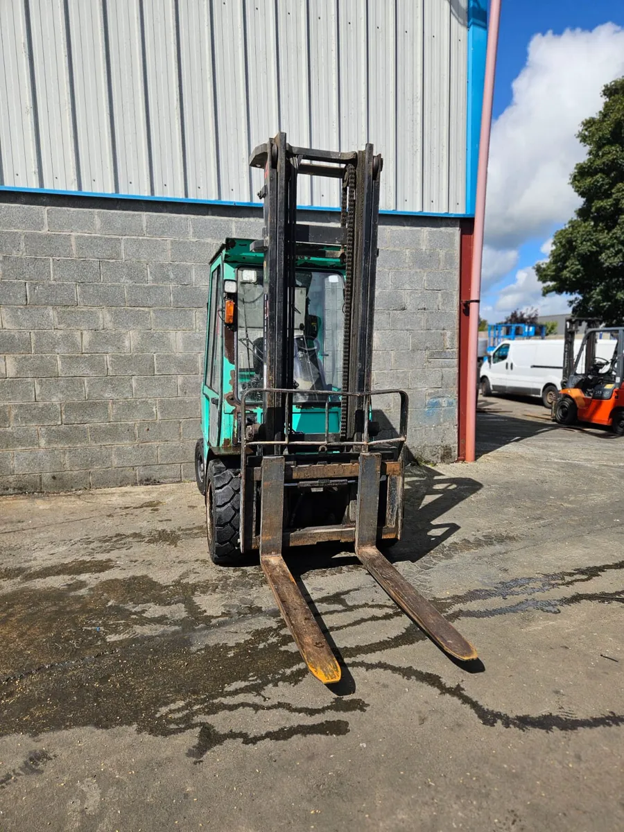 Mitsubishi Cab Forklift - Image 3