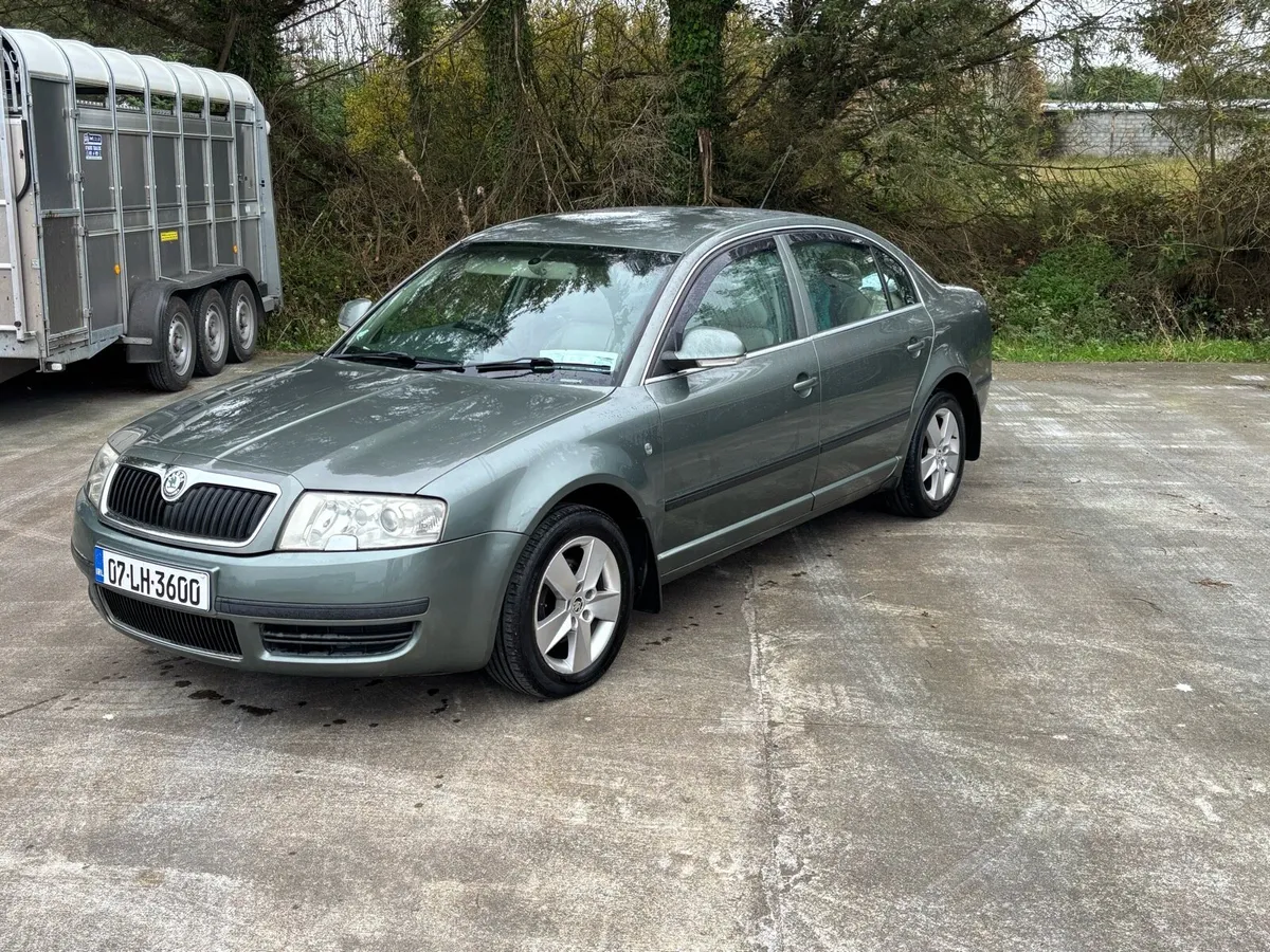Skoda superb - Image 2