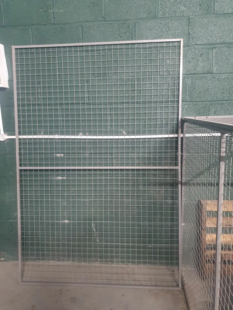 Dog kennels - Image 3