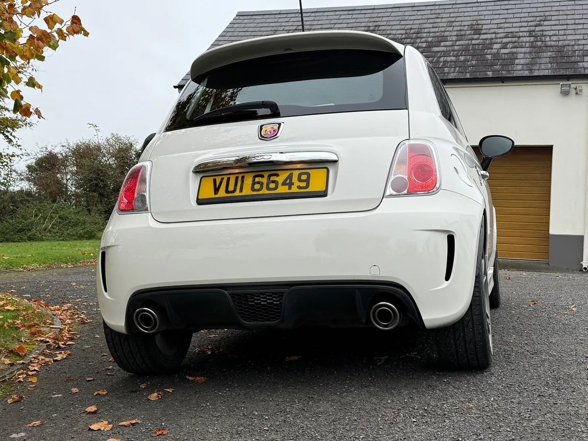 Car - Image 3