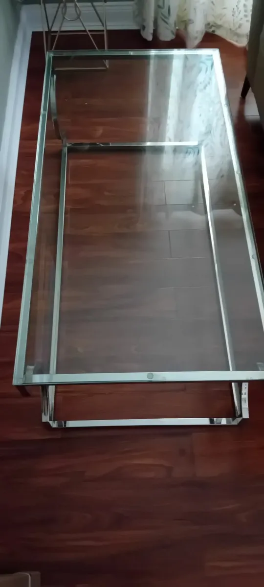 Glass     table - Image 1