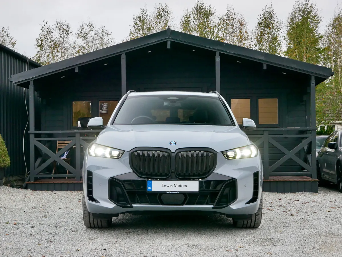 2025 BMW X5 50e M Sport 500BHP - Image 2