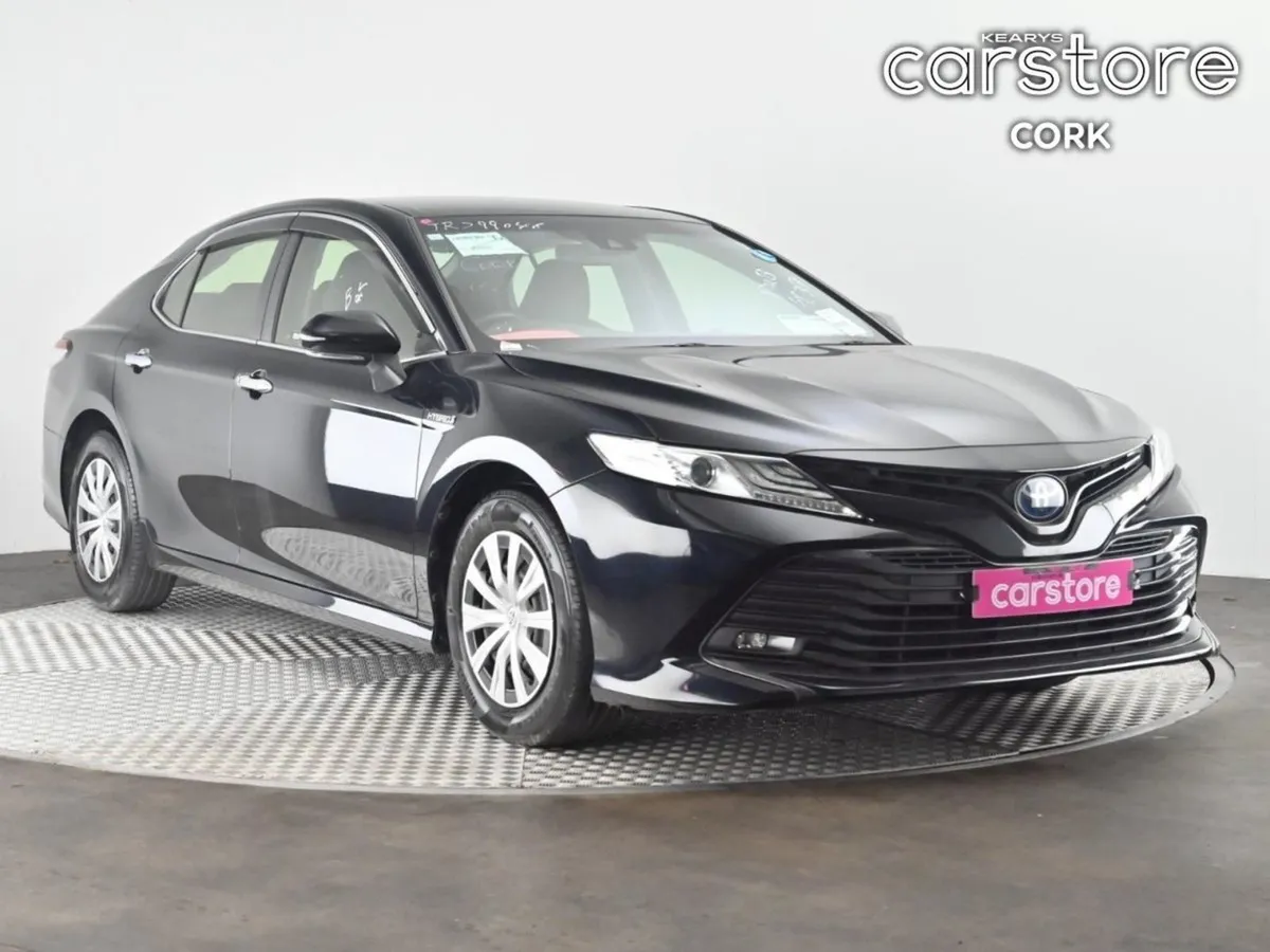 Toyota Camry 2.5 Camry Hybrid Auto - Image 1