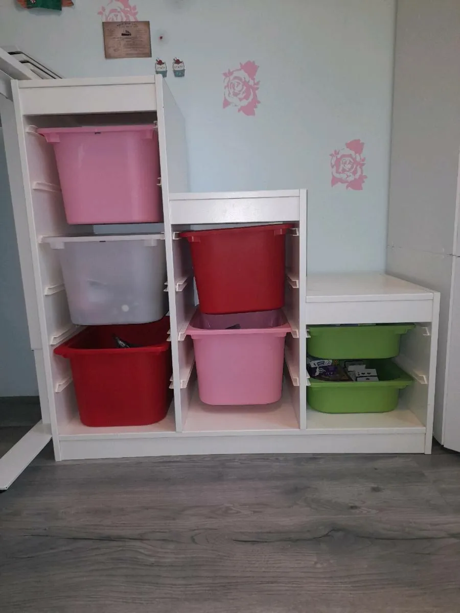 Shelf storage