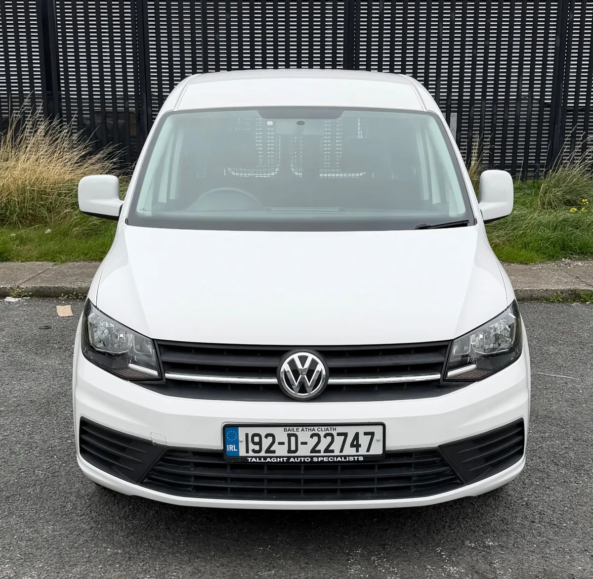 192 Volkswagen Caddy Maxi 102Bhp - Image 2