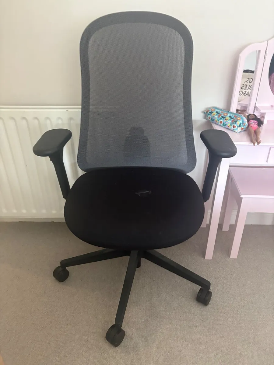 Office chair - Image 2