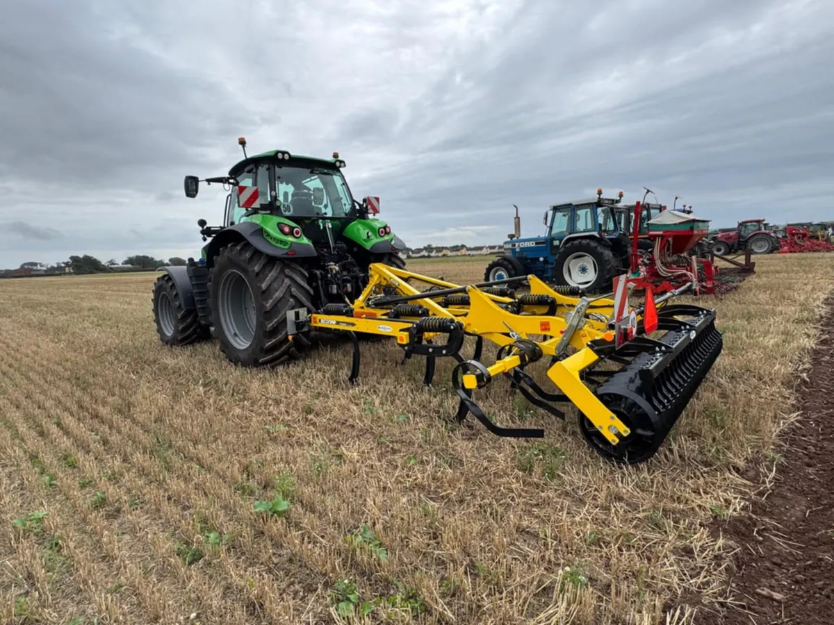 Demo Bednar Fenix FN3003 - Image 1