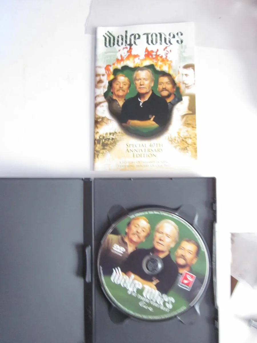 Wolf Tones At Their Very Best 40th Anniversary DVD - Image 3