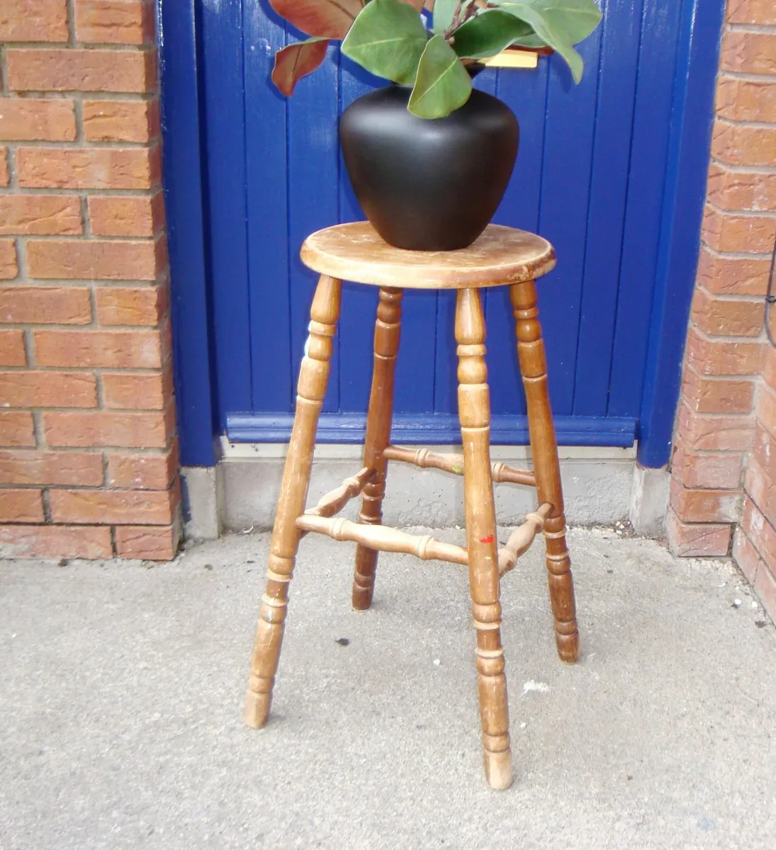 High stool vintage plant stand - Image 2