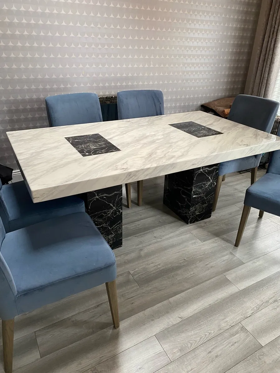 Marble Dinning table and 6 velvet chairs - Image 3