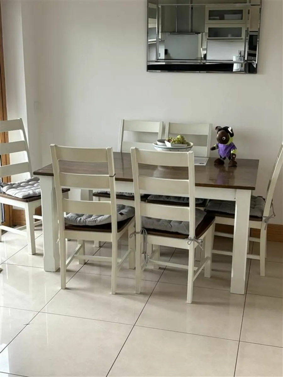 Dining Table & 6 Chairs - Image 1