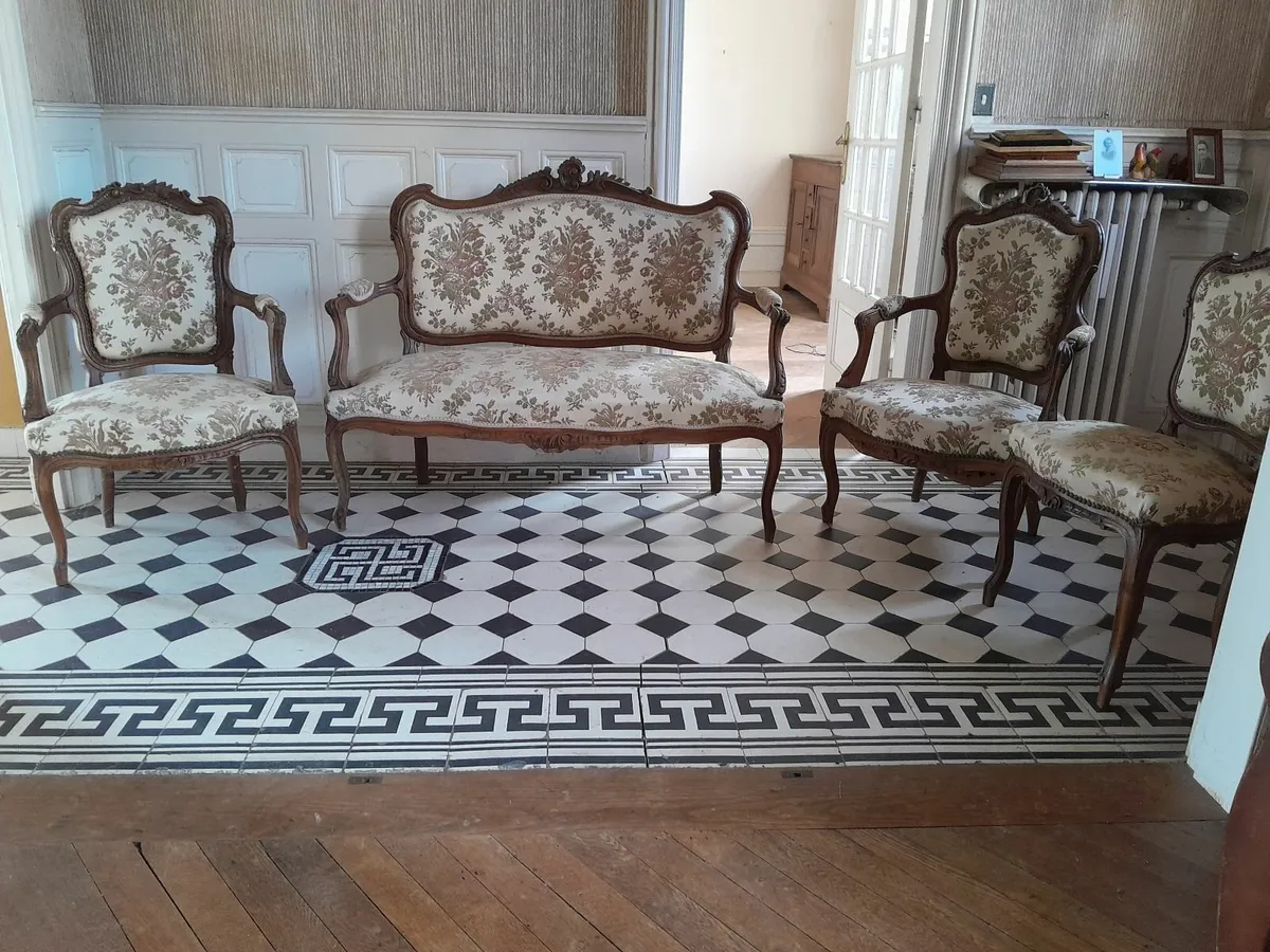 Louis XV sofa + chairs - Image 2