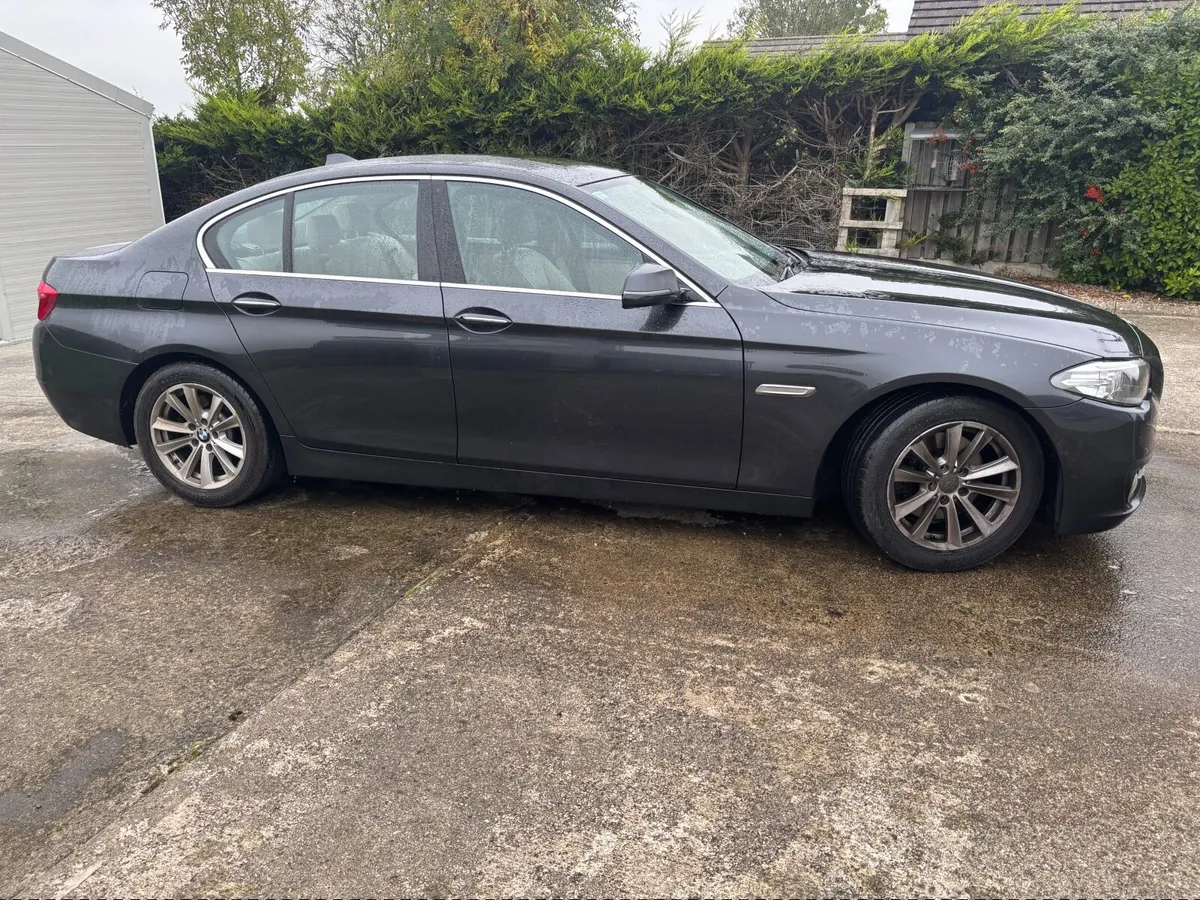 BMW 5-Series 2015 - Image 4