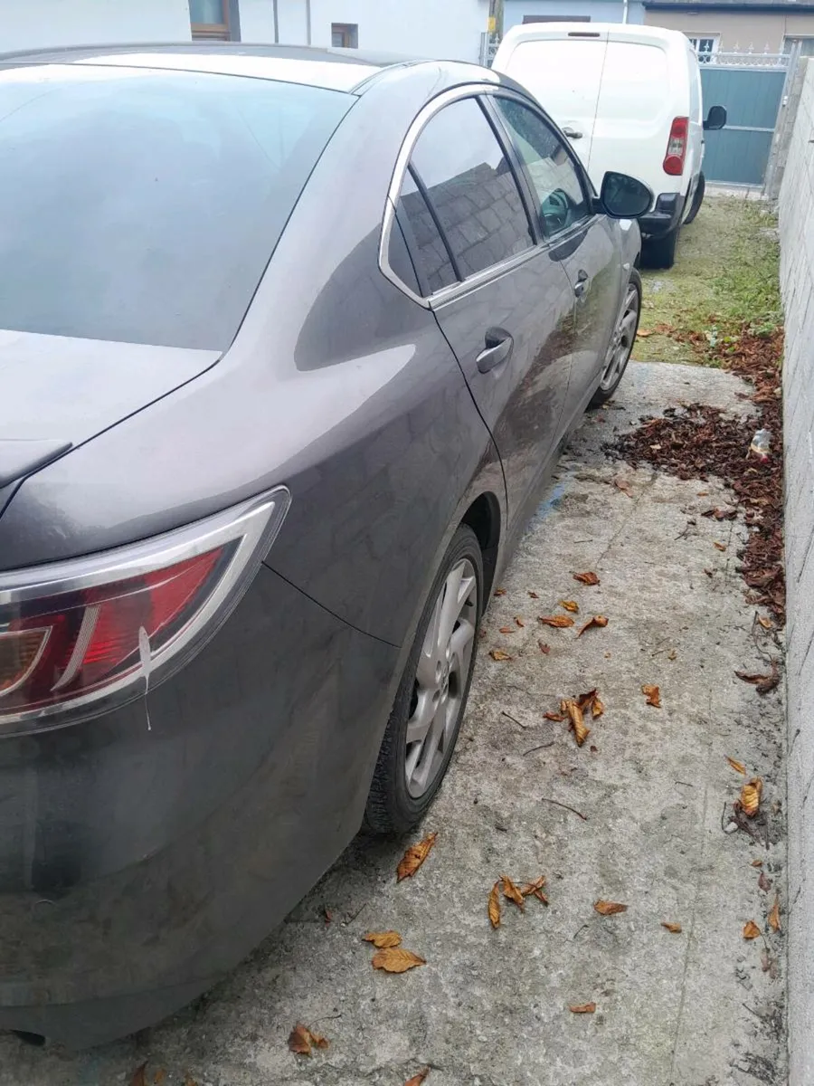 Car - Image 4