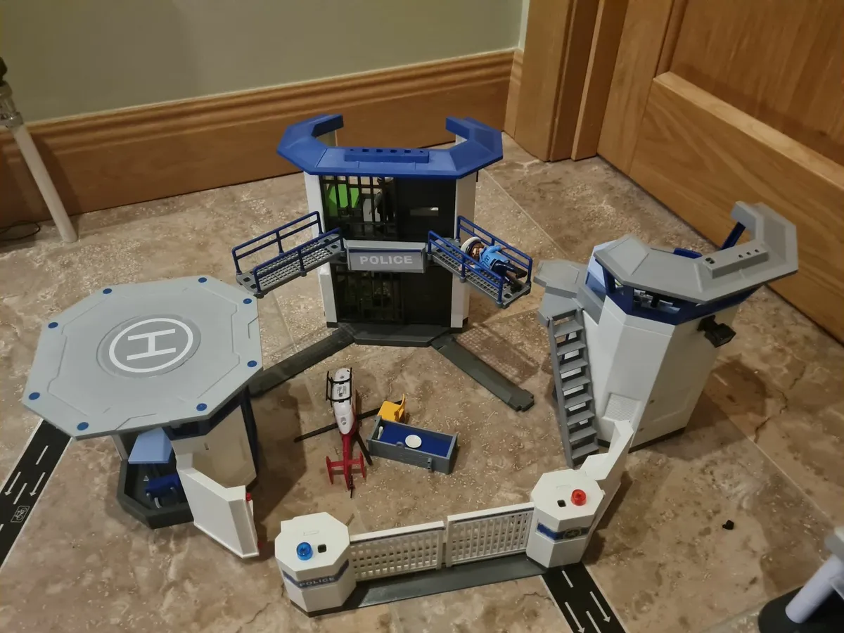Toys - Image 1