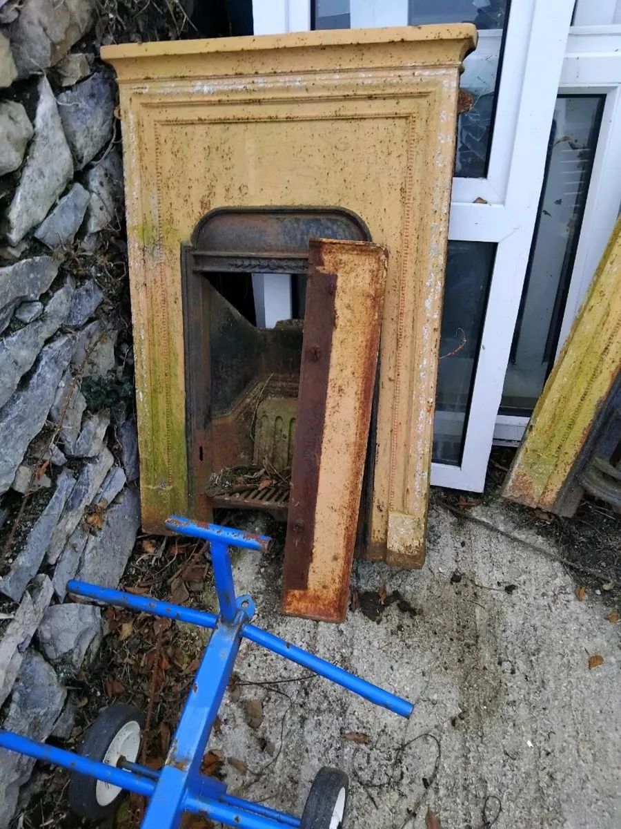 Windows and old fiteplaces - Image 3