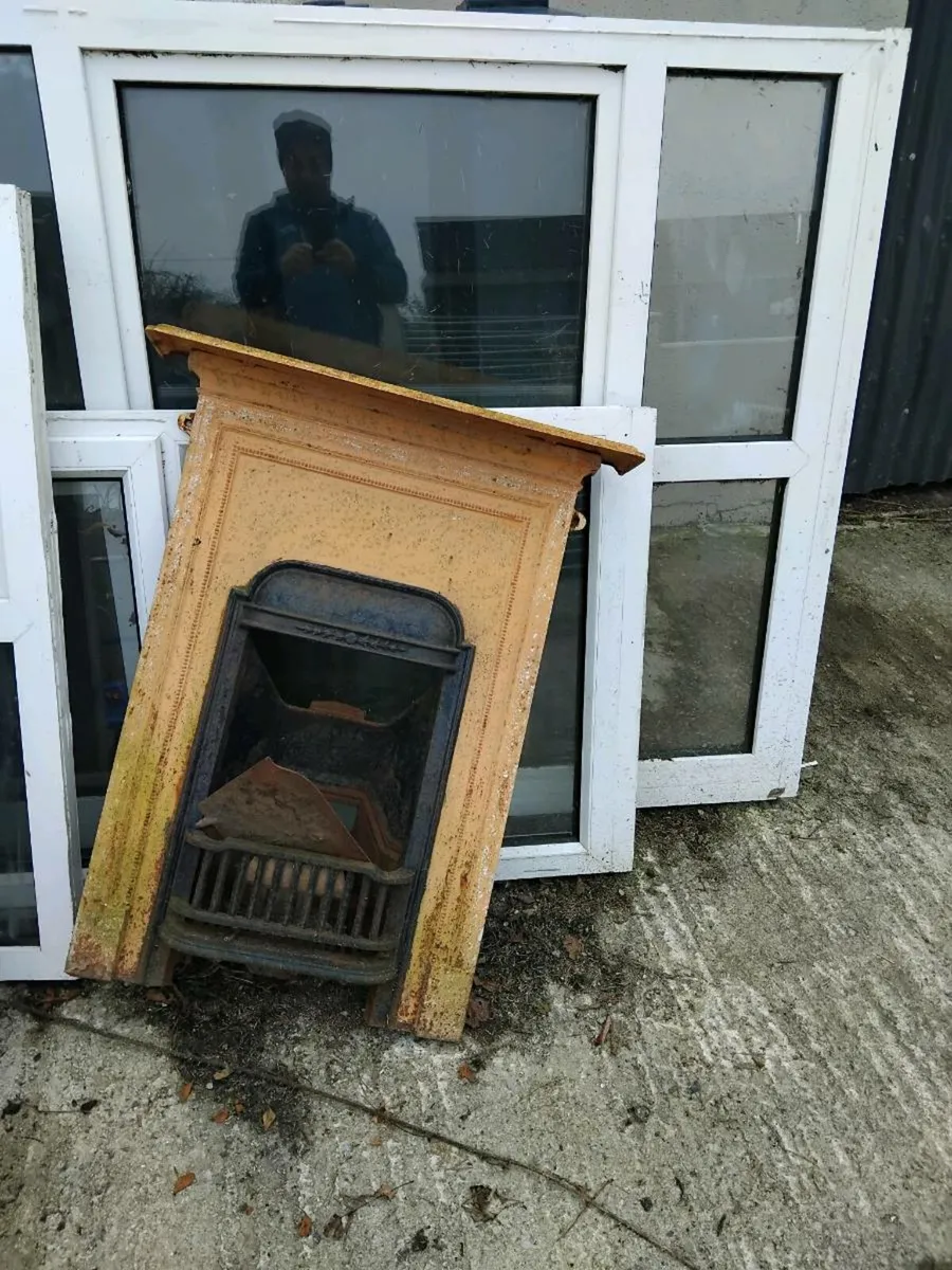 Windows and old fiteplaces - Image 4