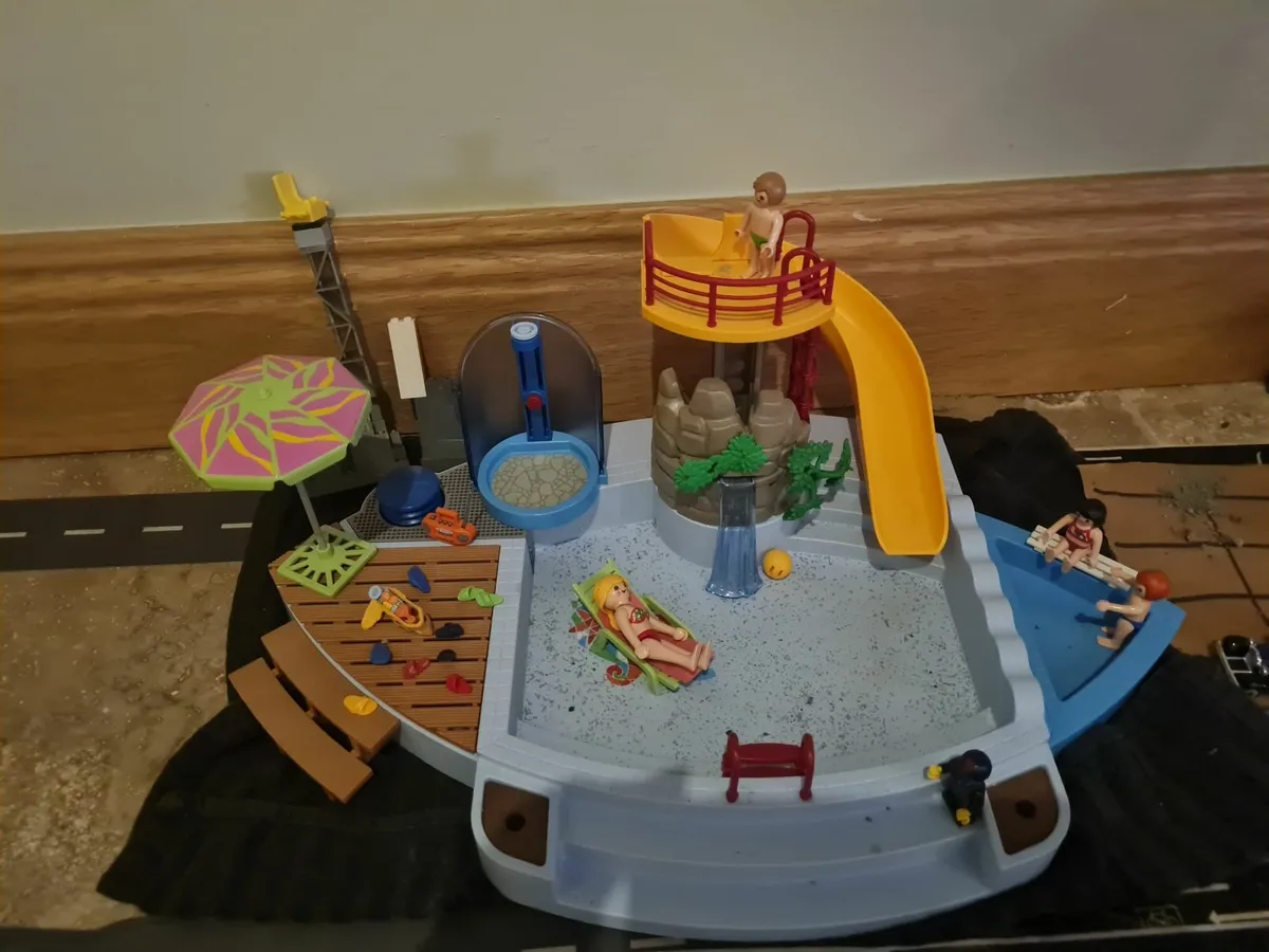 Toys - Image 3