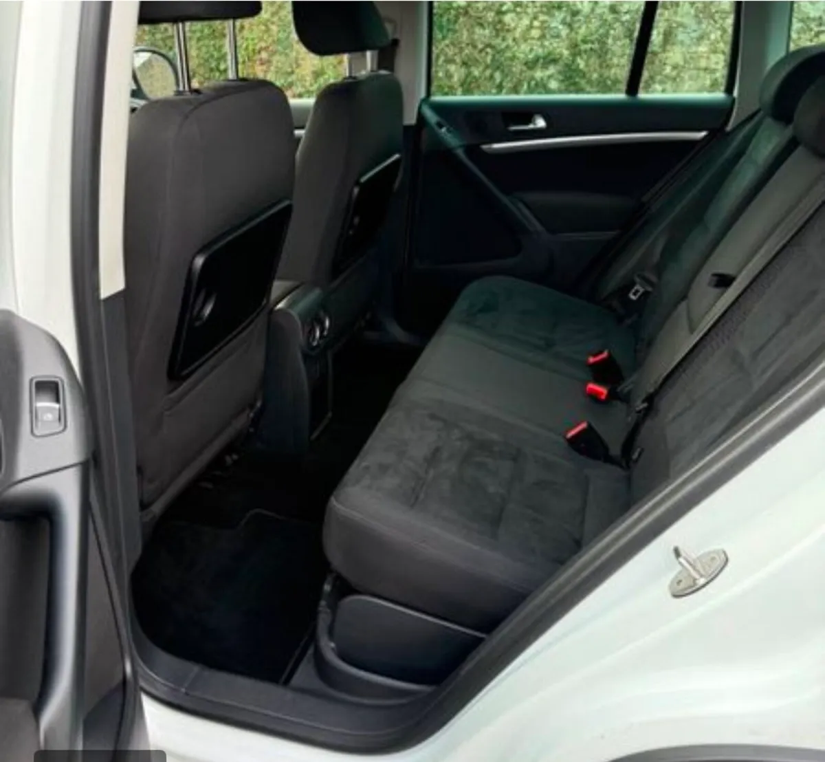 152 Volkswagen Tiguan White - Image 2