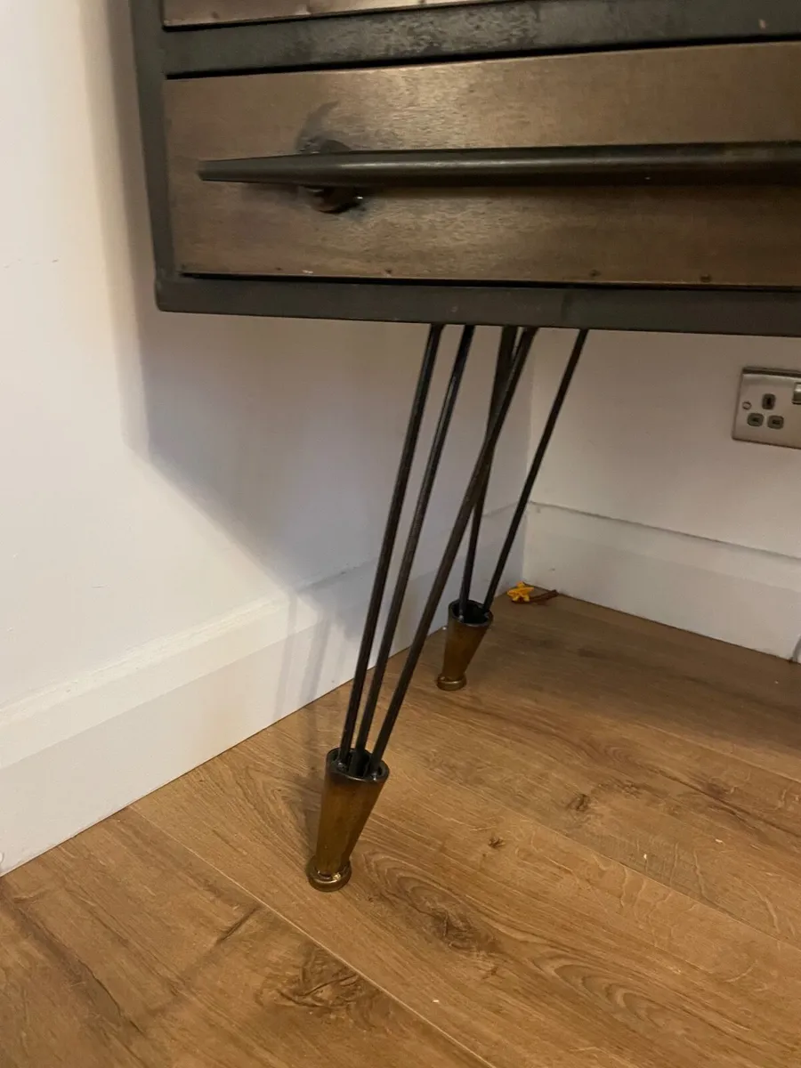 Tv table - Image 3