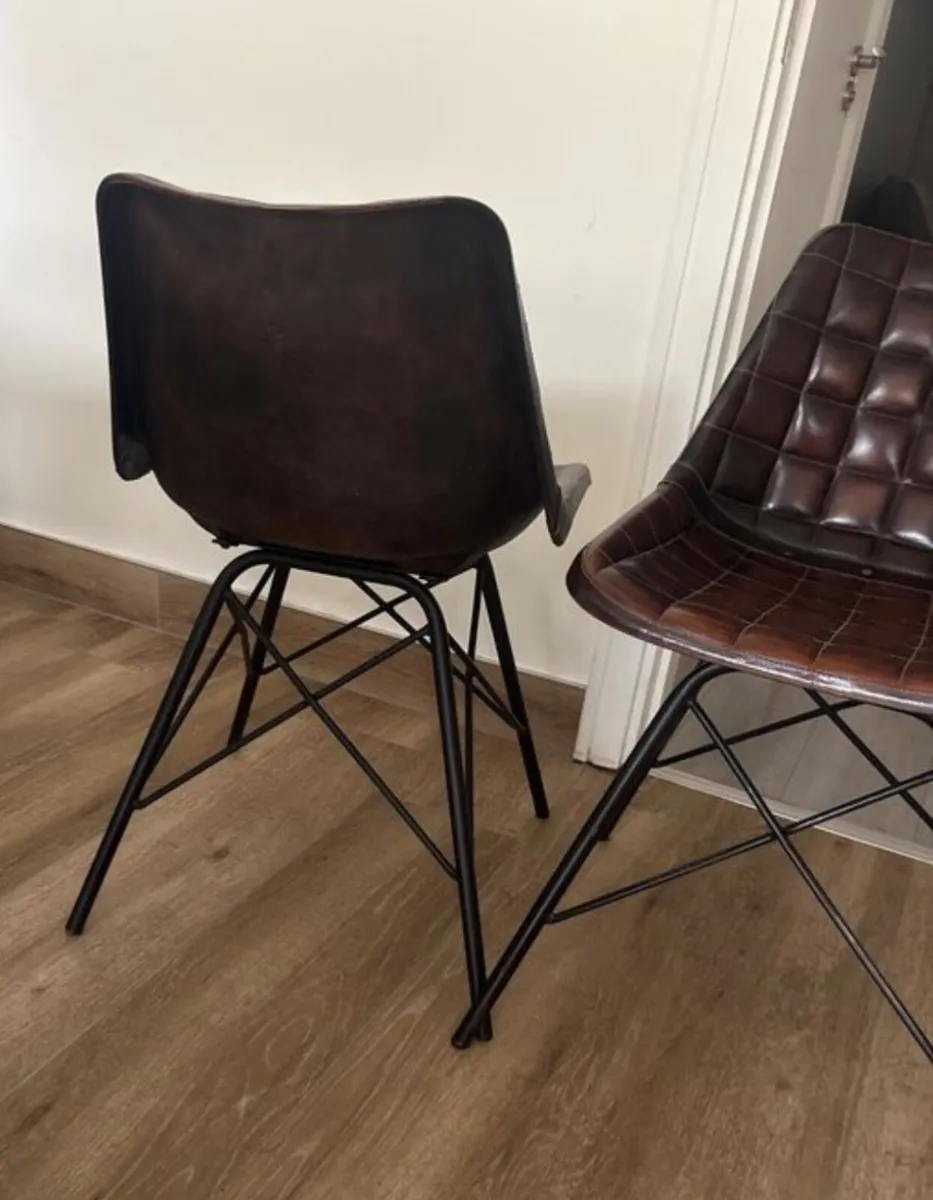 4 dining chairs - Image 1