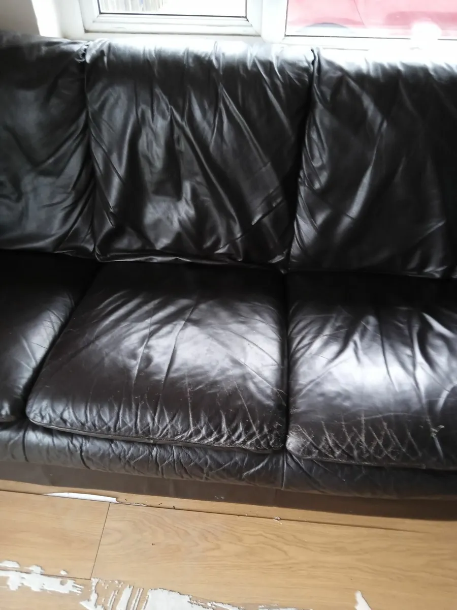 Couch - Image 3