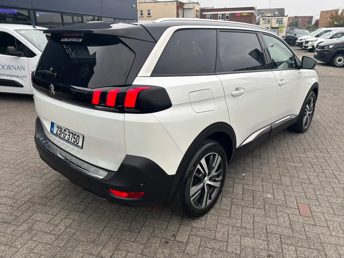 2023 Peugeot 5008 Allure 1.2 automatic - Image 4