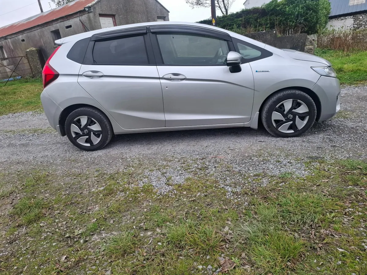 Honda Fit 2013 - Image 2