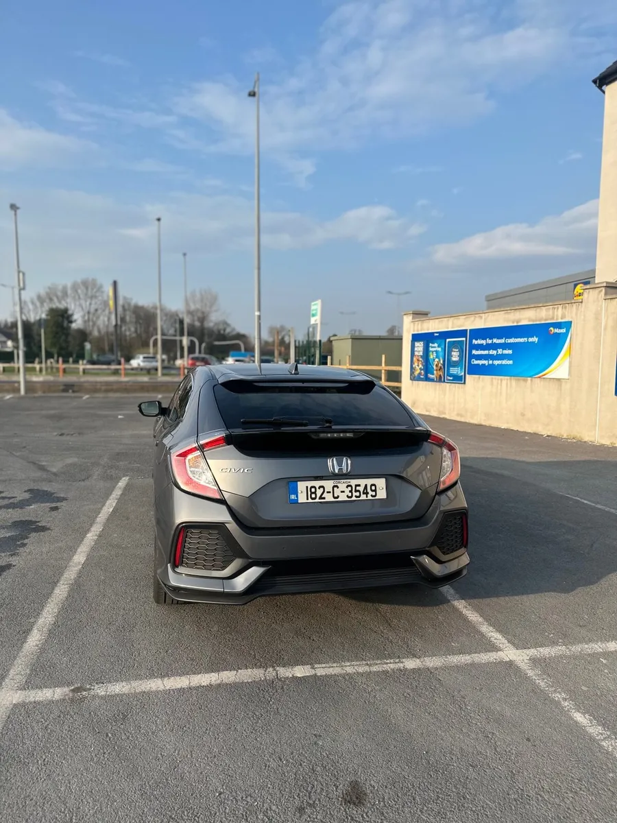 Honda Civic 2018 - Image 4