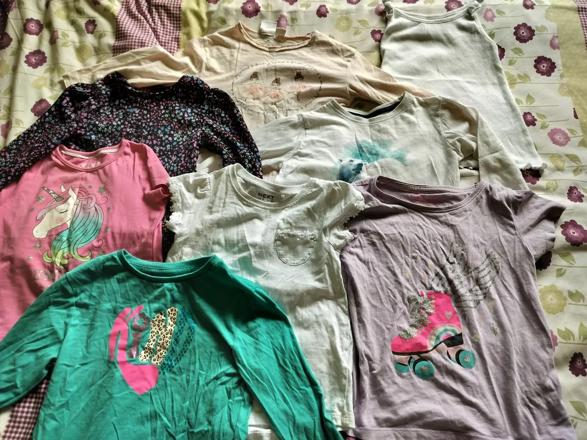 Girls clothing bundle age 4-5 with fluffy jacket - Image 4