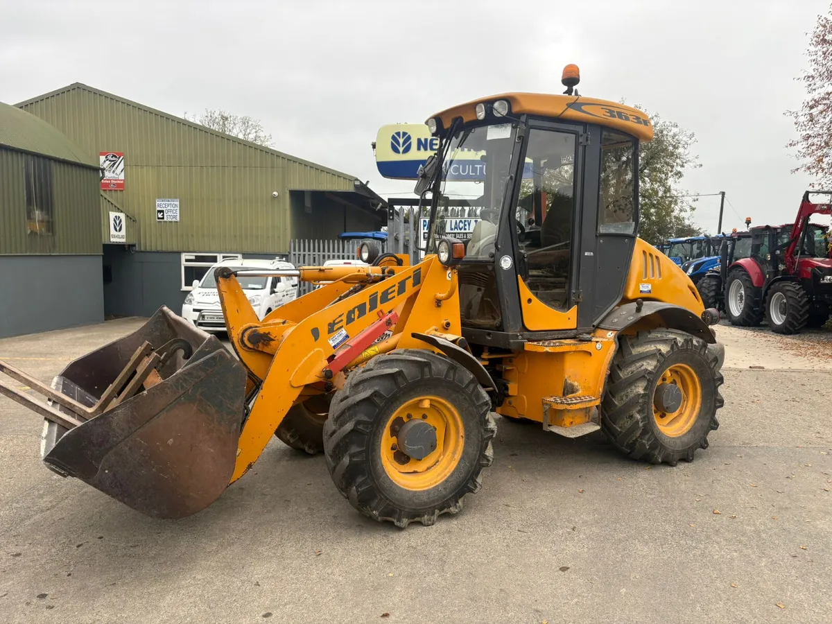 2014 Venieri 363F Loader - Image 2