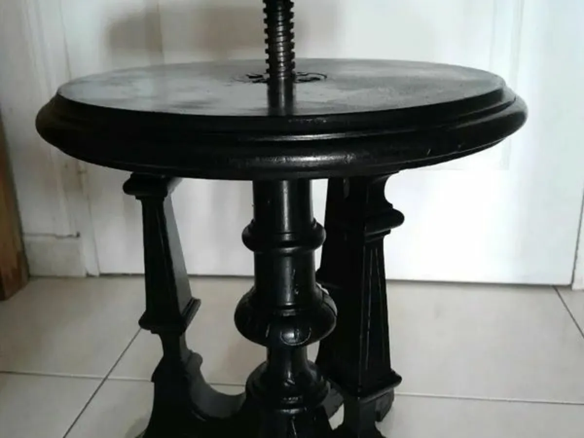 Piano stool antique nice steel turn wheel solid