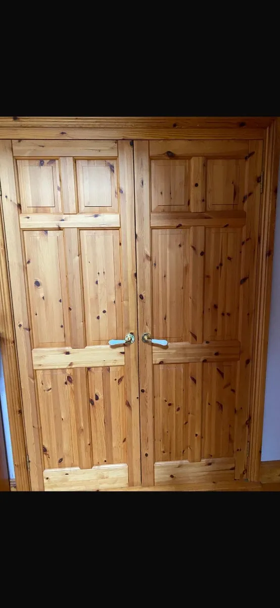 Interior doors - Image 1